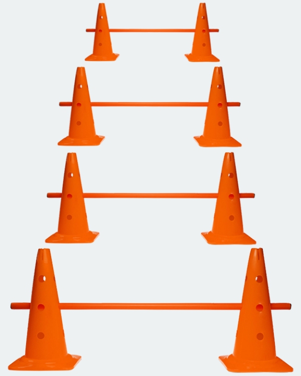 4 x Ke­gel­hür­de 40 cm im Set mit Stan­ge 100 cm, in 4 Far­ben