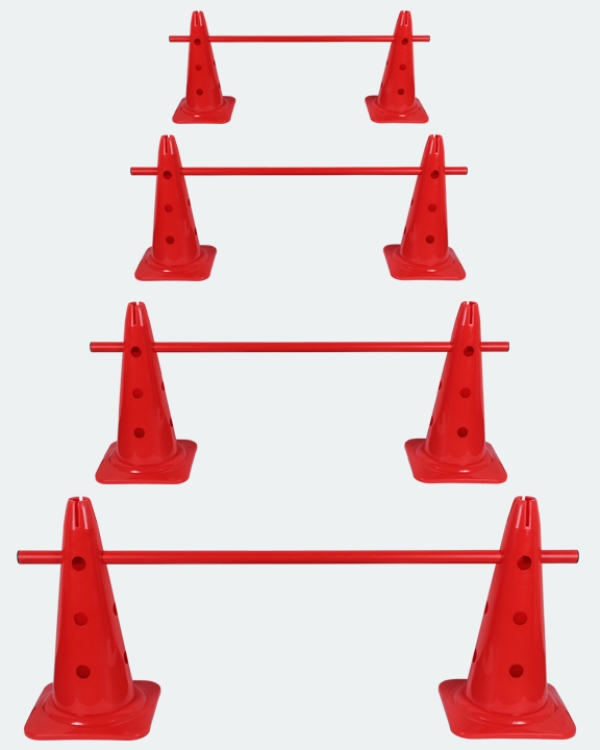 4 x Ke­gel­hür­de 40 cm im Set mit Stan­ge 100 cm, in 4 Far­ben