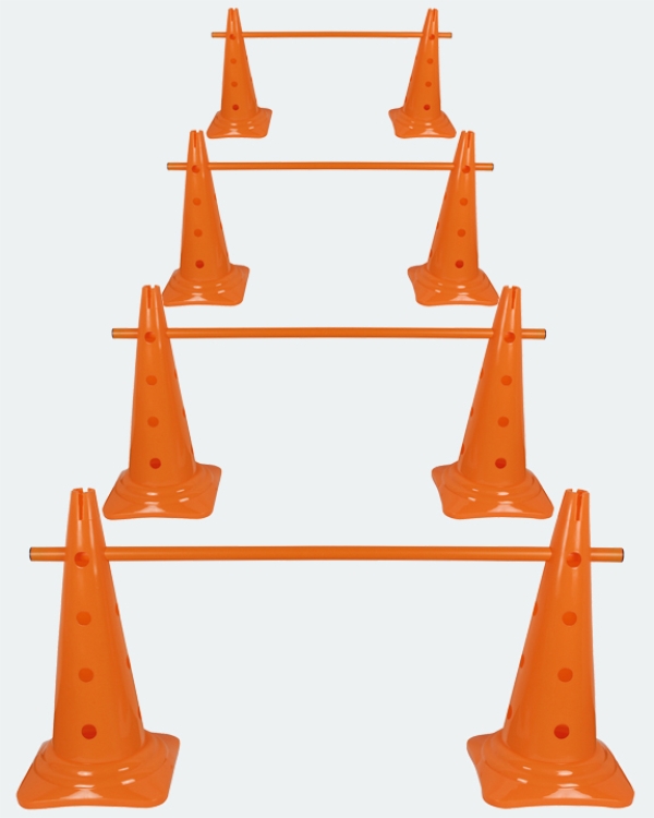 4 x Ke­gel­hür­de 50 cm im Set mit Stan­ge 100 cm oder 180 cm, in 4 Far­ben