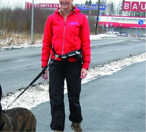 Hand-free dog leash